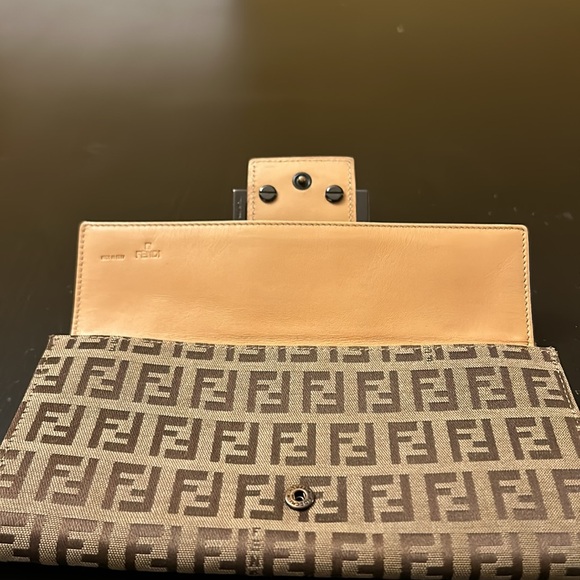 FENDI vintage canvas zucchino long wallet .Beautiful condition! - Picture 10 of 17